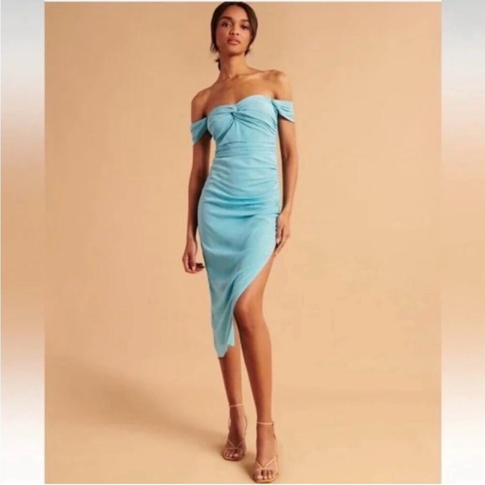 Abercrombie & Fitch Light Blue Off-Shoulder Midi Dress Large